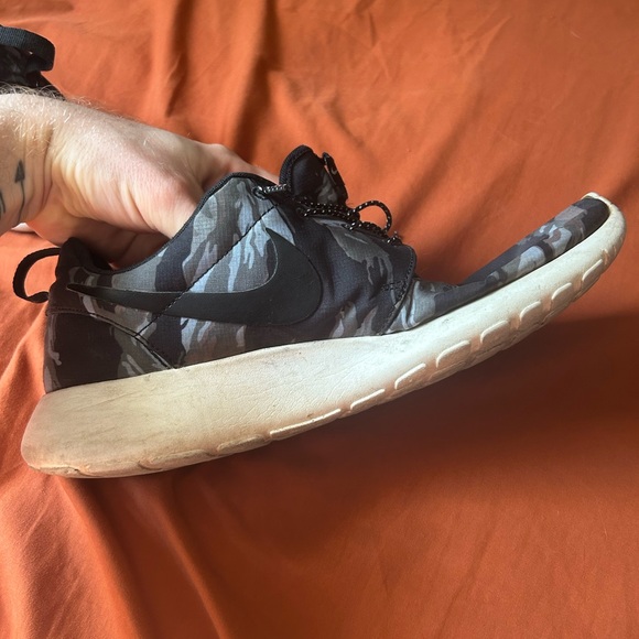 ⭐️ NIKE SHOES⭐️ - Picture 9 of 12